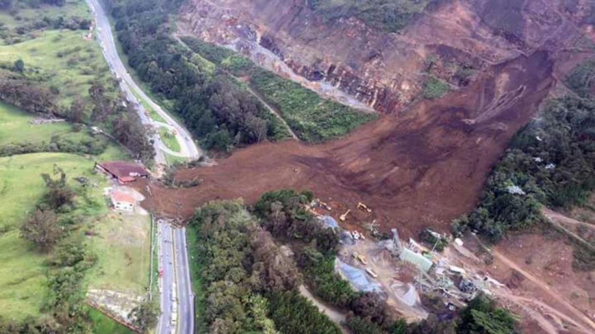 Llega a 30 el número de las víctimas mortales en Colombia debido al deslizamiento de tierra