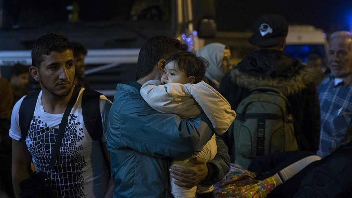 200 πρόσφυγες από την Σάμο έφτασαν στον Πειραιά