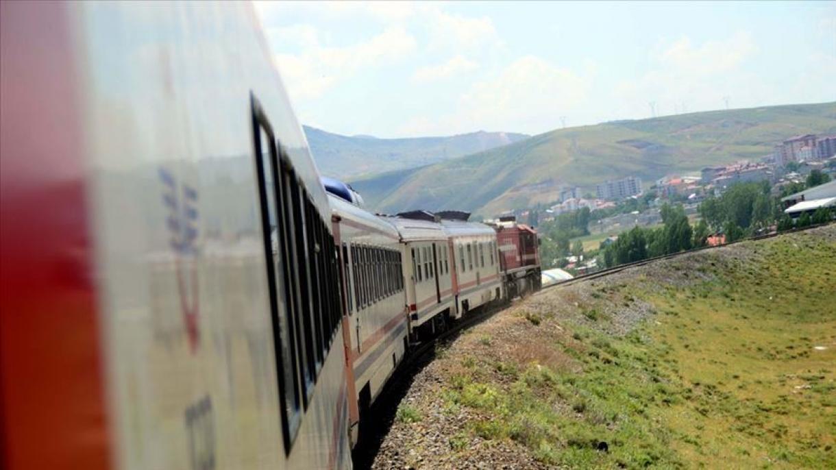استقبال گسترده از قطار «وان گولو اکسپرس» در ترکیه