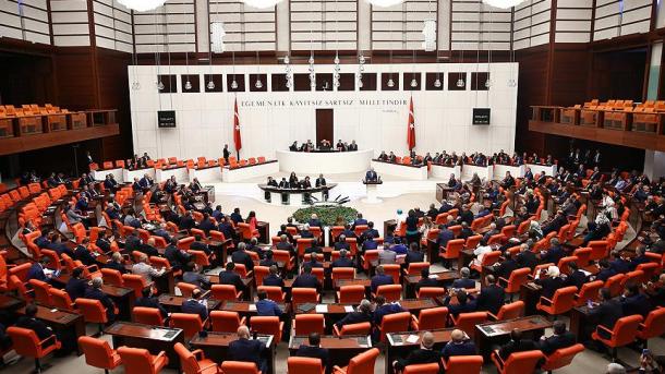 65-та Влада на Турција ја доби довербата на собранието