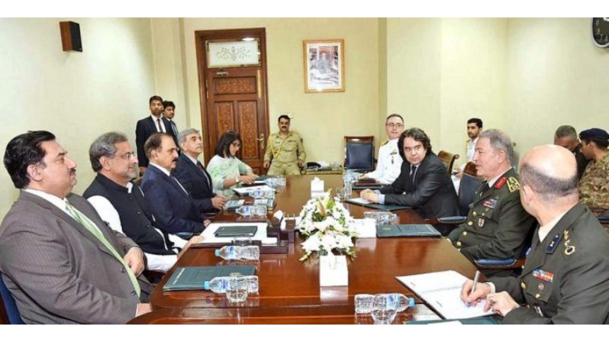 ترکی اور پاکستان دفاعی شعبے میں تعاون کو جاری رکھیں گے : وزیراعظم خاقان عباسی