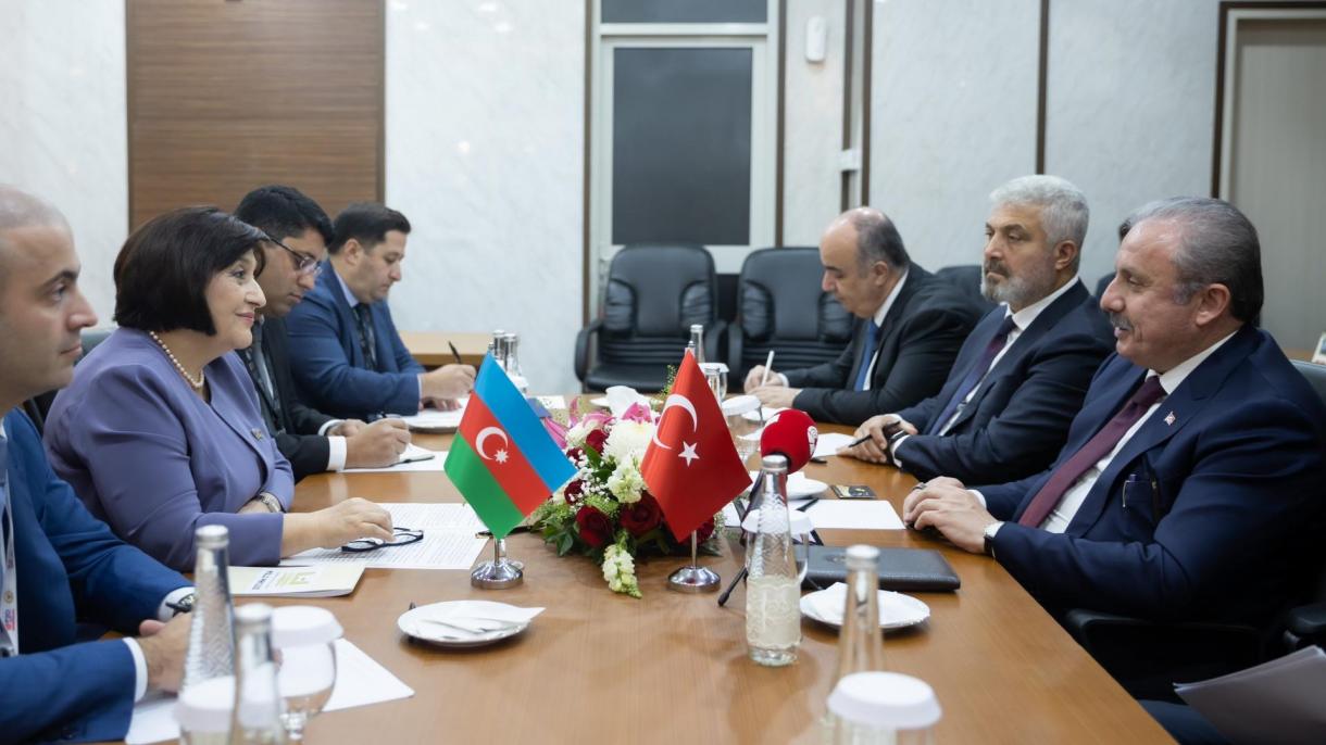 Mostafa Şäntop Sahibä Gafarova belän oçraştı