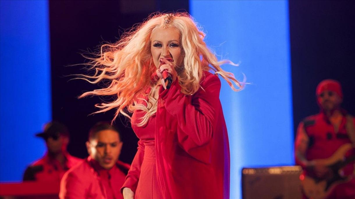 Amerikalik san'atkor Kristina Aguilera Turkiyada konsert beradi