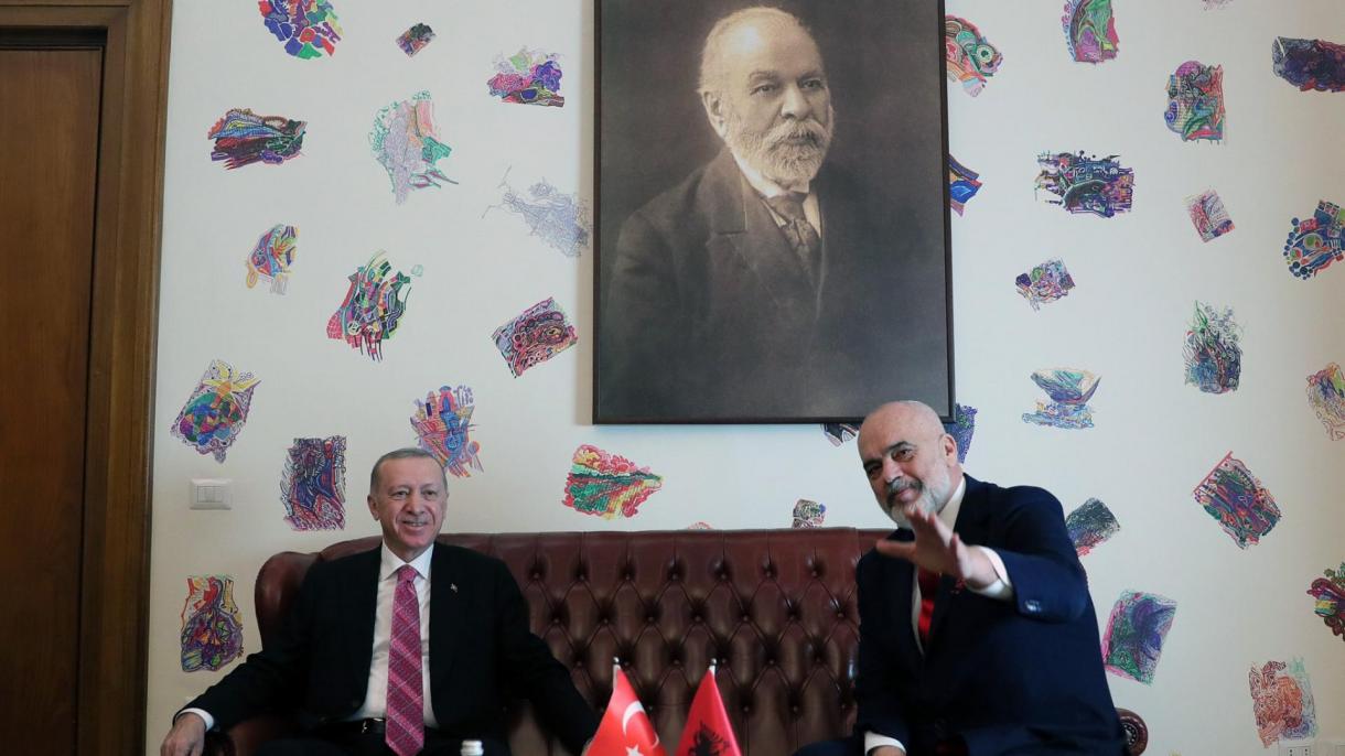Cumhurbaşkanı Erdoğan Arnavutluk'ta 03.jpg