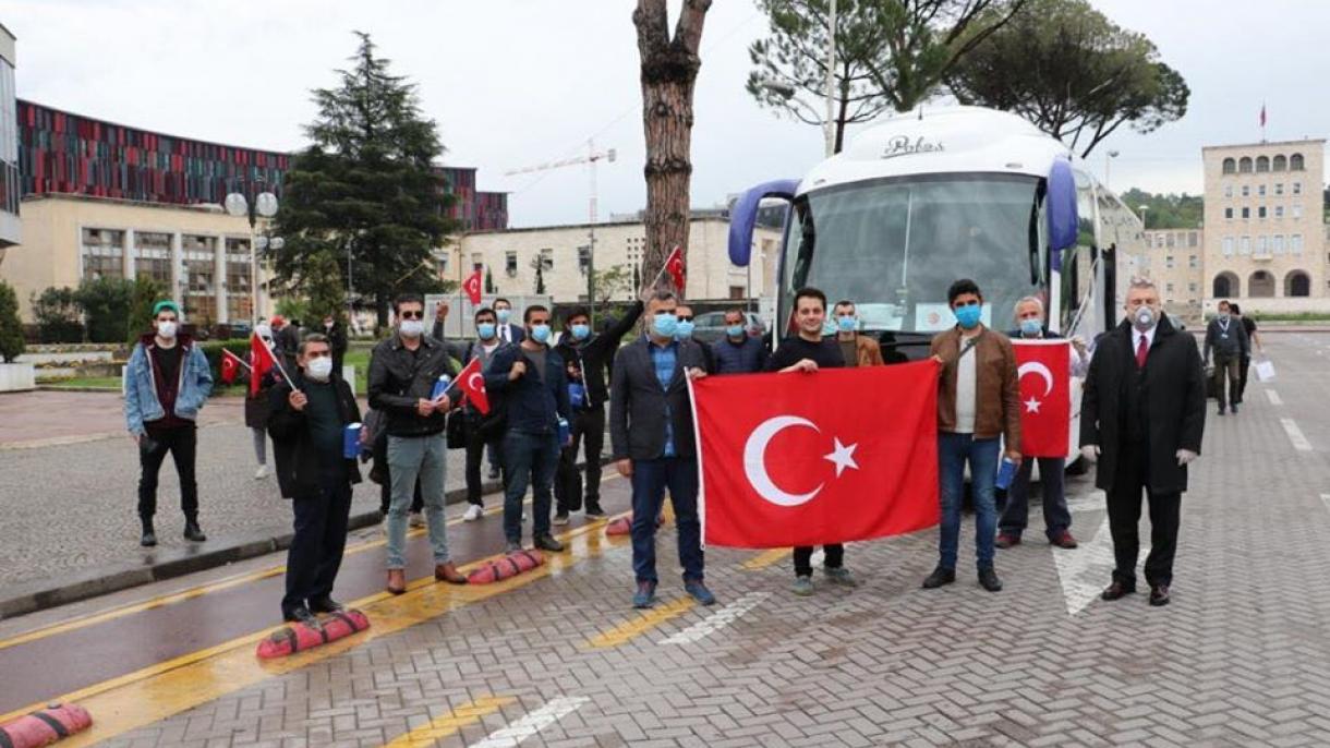 Arnavutluk-taki Türk vatandaşlarının tahliyesi_7.jpg