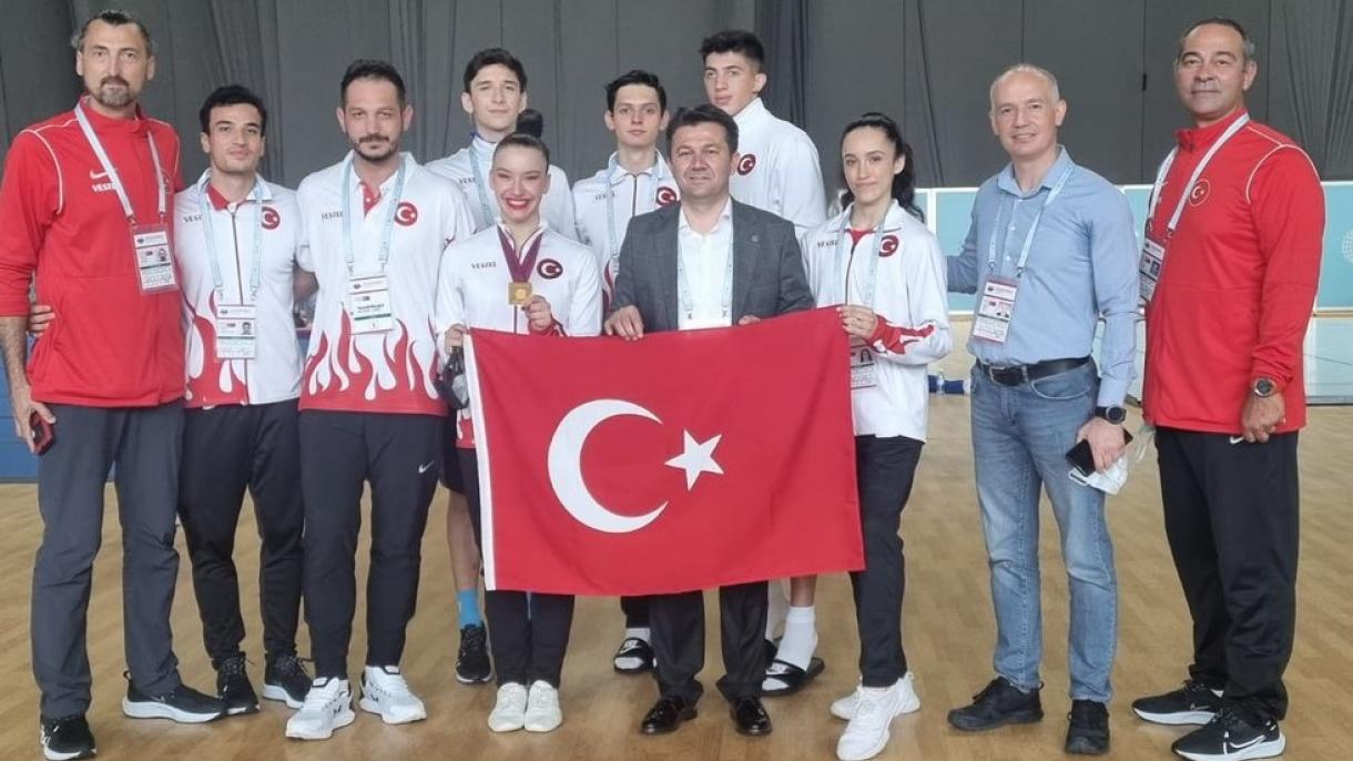 Milli Cimnastikçi Ayşe Begüm Onbaşı Dünya Şampiyonu1.jpg