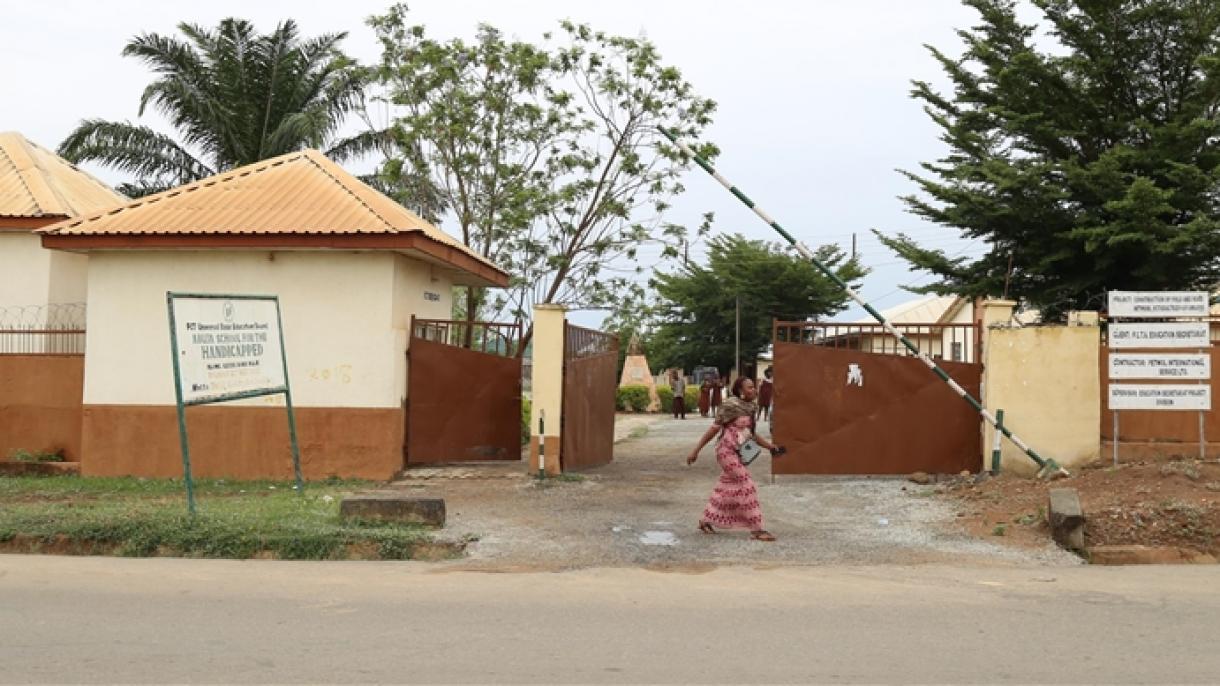 尼日利亚一所寄宿学校遭袭   26名学生和4名教师遭绑架