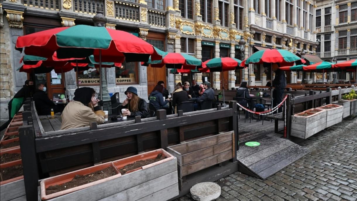 Bel’giyada restorannar açıldı