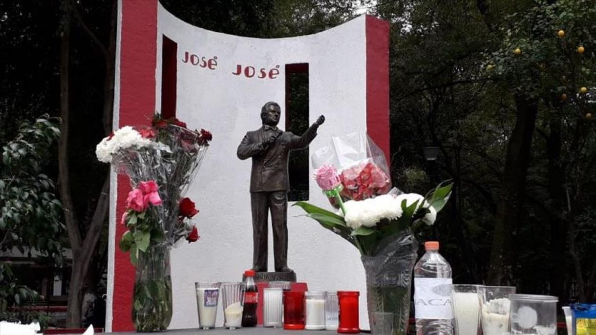 El adiós a José José desata fiebre colectiva en México