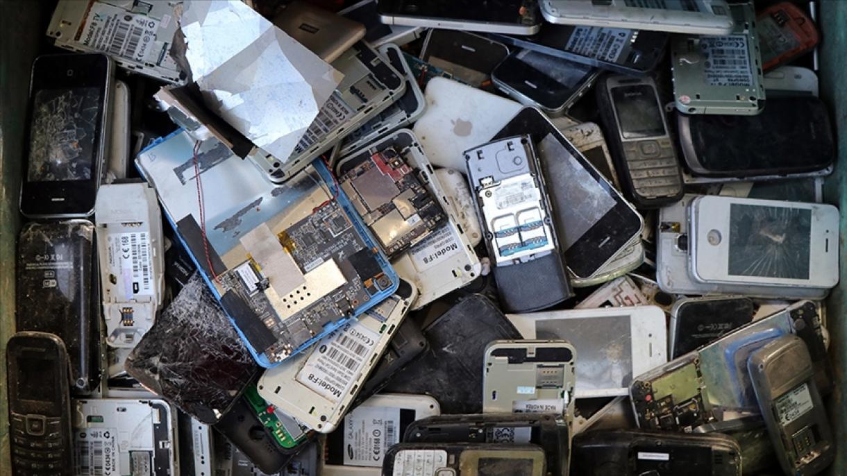 WEEE, 5,3 miliardi di dispositivi mobili o smartphone cesseranno di essere utilizzati