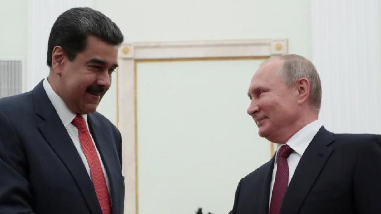 Putyin a Kremlben fogadta Madurót