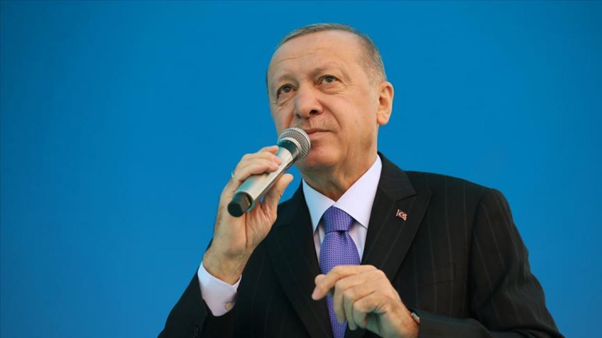 اردوغان: دولت ترکیه با تمامی امکانات خود در کنار مردم ازمیر است