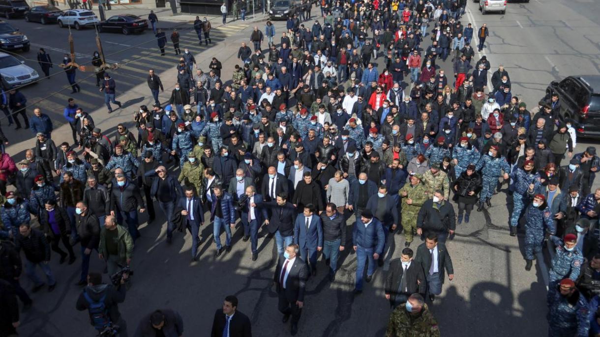ЕУ, НАТО, САД и Иран повикаа на воздржаност и смиреност во Ерменија