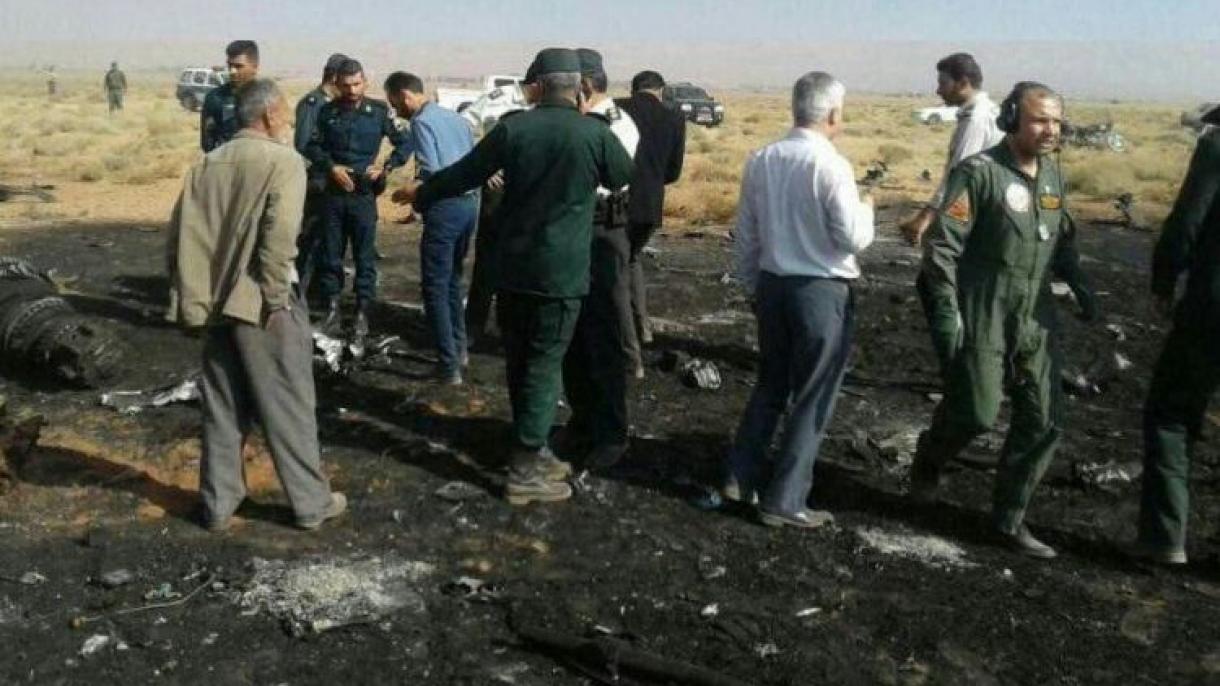 İranda hərbi təyyarə qəzaya uğrayıb, pilot ölüb