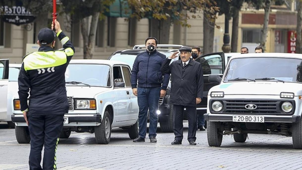ezerbeyjan shéhitlirini eslidi
