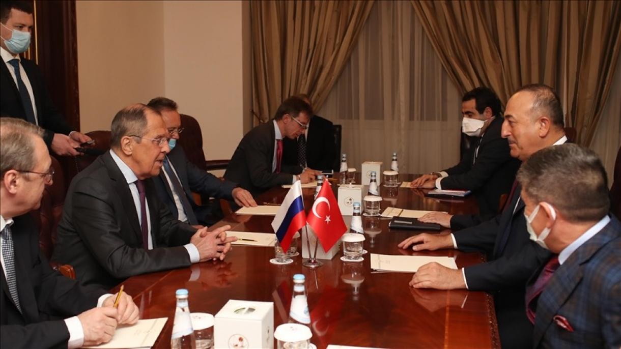 دیدار و گفت‌وگوی وزرای خارجه ترکیه و روسیه در بلگراد