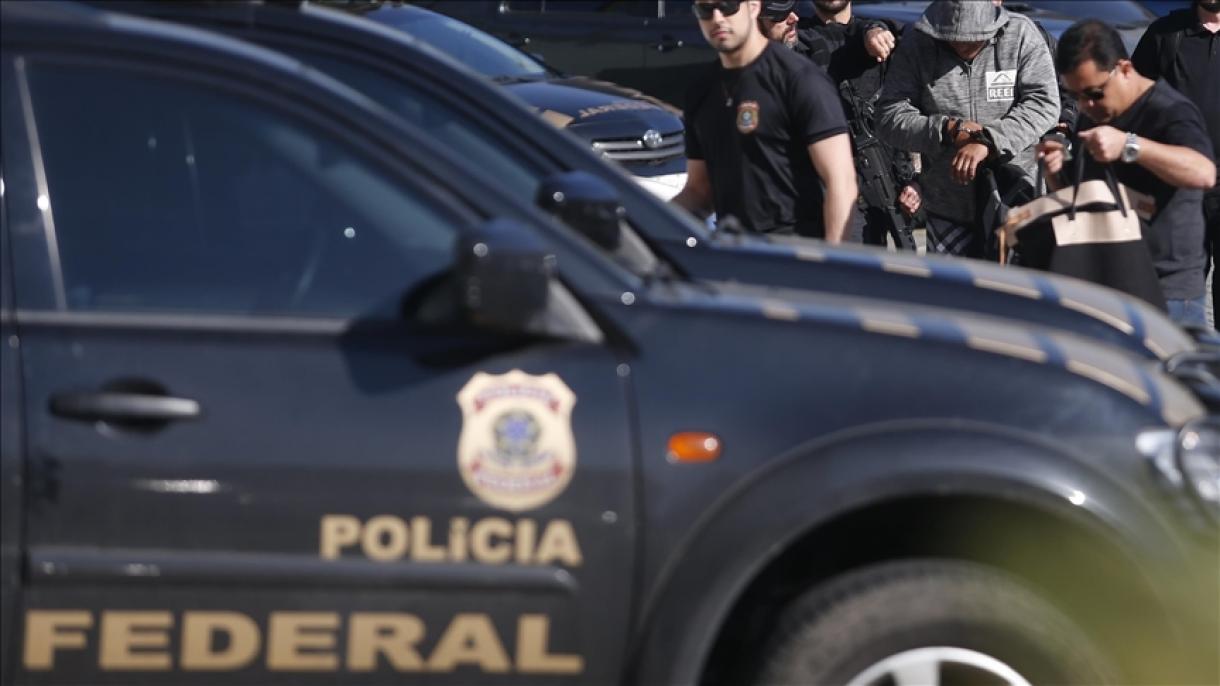 Un hombre muere en una patrulla tras ser encerrado con gases lacrimógenos por la Policía en Brasil