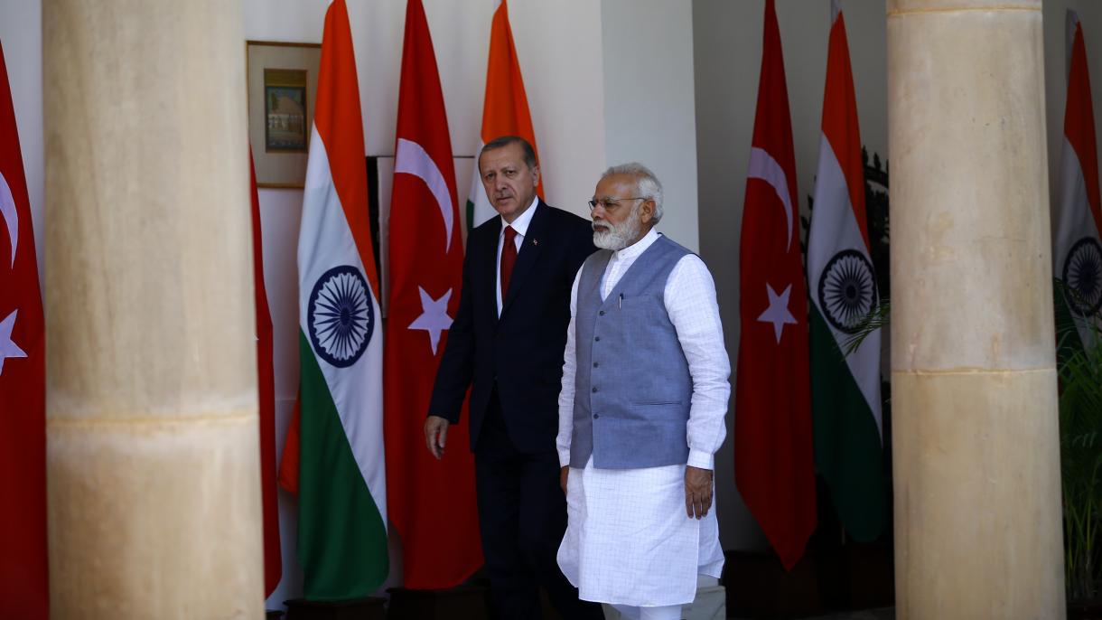 Erdogan ha parlato al telefono con il primo ministro dell'India, Narendra Modi