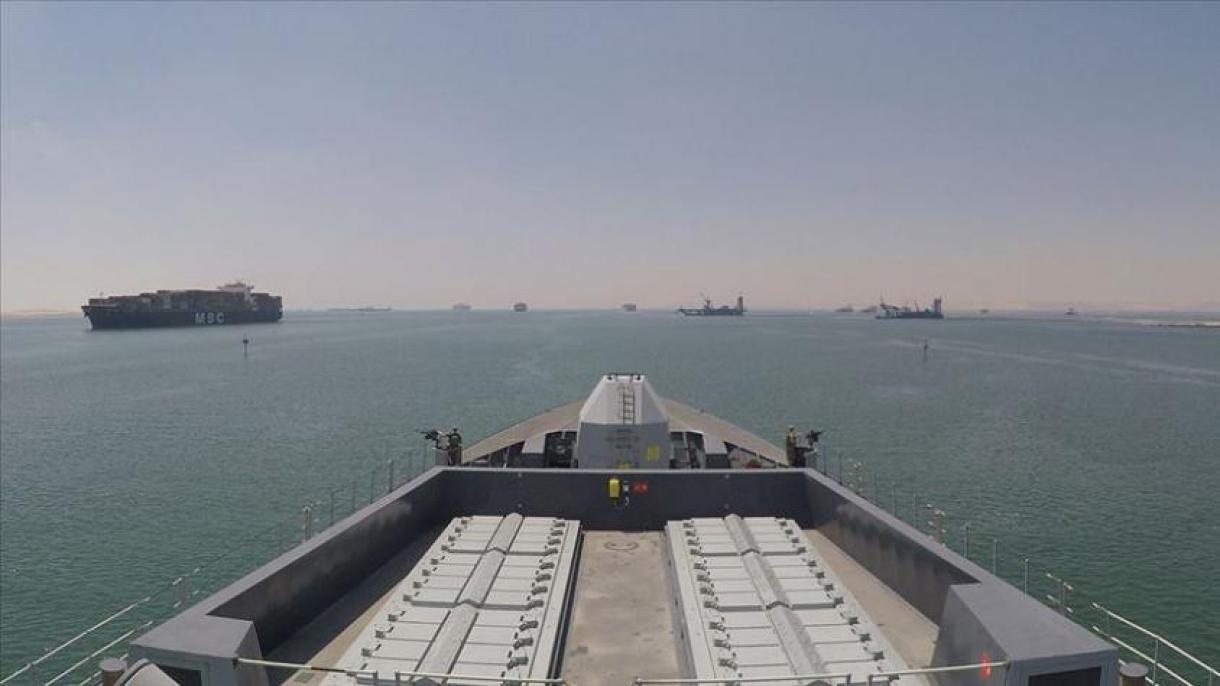 Nave brittannica HMS Duncan entra nelle acque del Golfo Persico