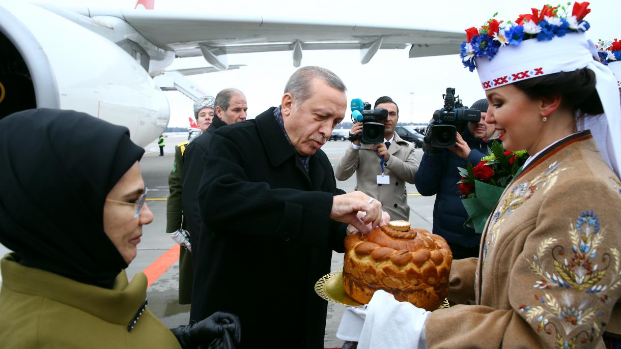 Turski predsjednik Erdogan doputovao u posjetu Bjelorusiji(VIDEO)