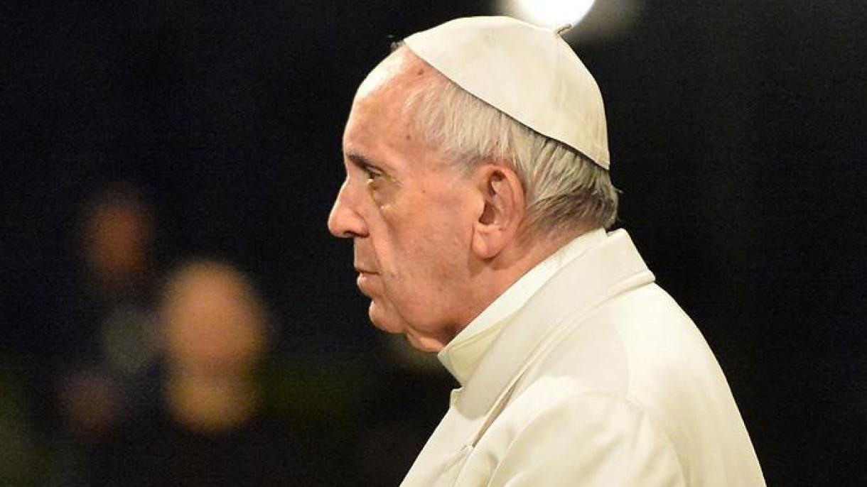 Papa Francisco afirma estar disposto a mediar a crise da Venezuela