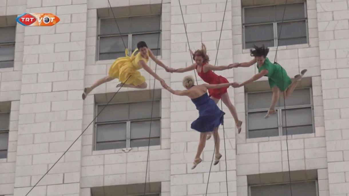 Los Anxhelos – 25 prilli shpallet dita e muzikalit “La La Land”