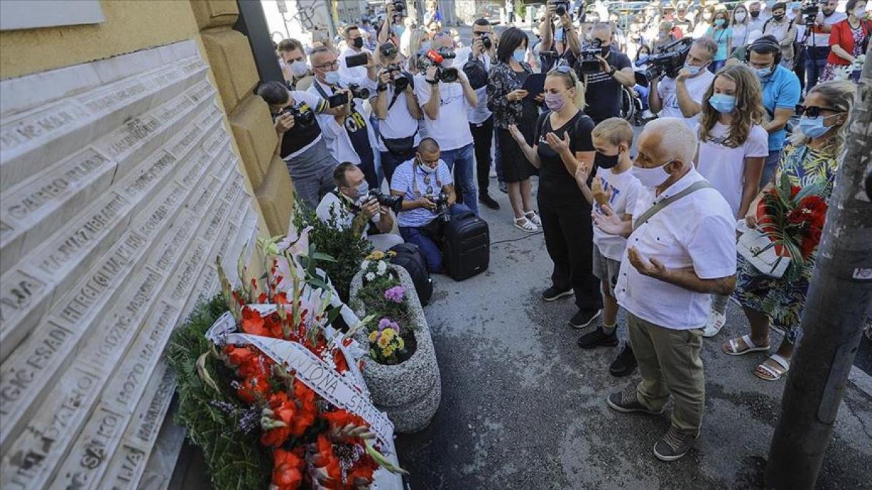 Sarajevë – Përkujtohen viktimat e masakrës në tregun Markale
