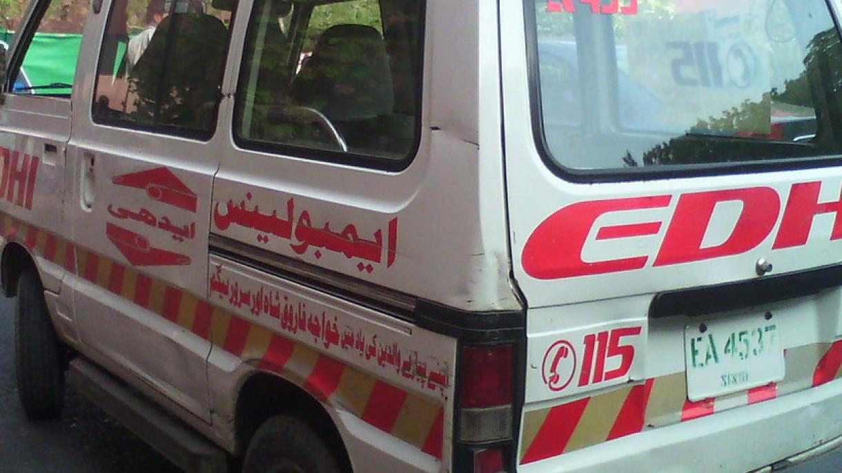 درنتیجه واژگونی اتوبوس در پاکستان 18 تن جان باختند