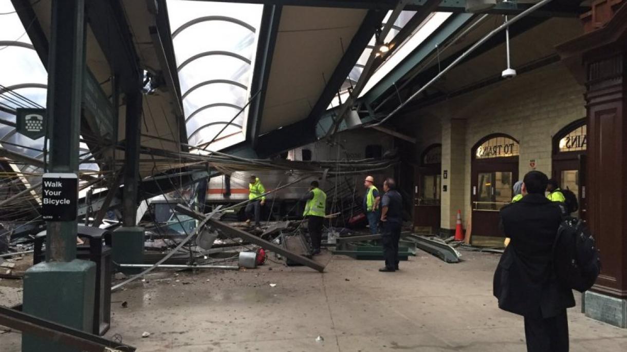 Mais de 100 feridos em acidente de trem em estação de Nova Jersey