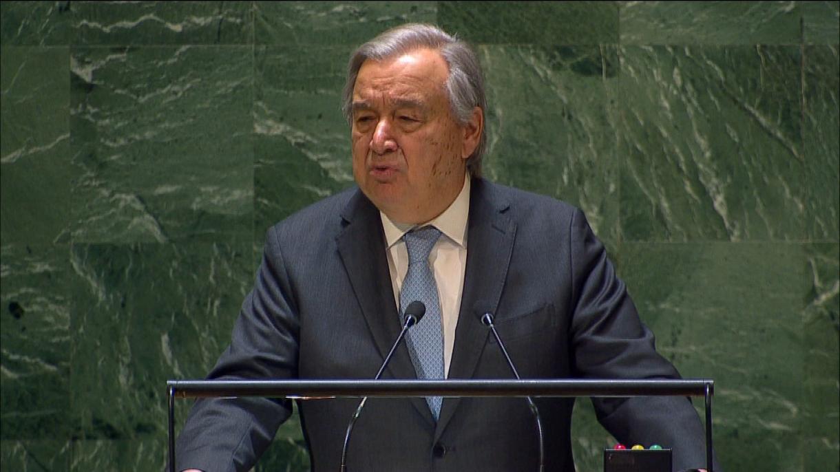 Antonio Guterres parla alla sessione di chiusura della Conferenza dell'ONU sull'acqua 2023