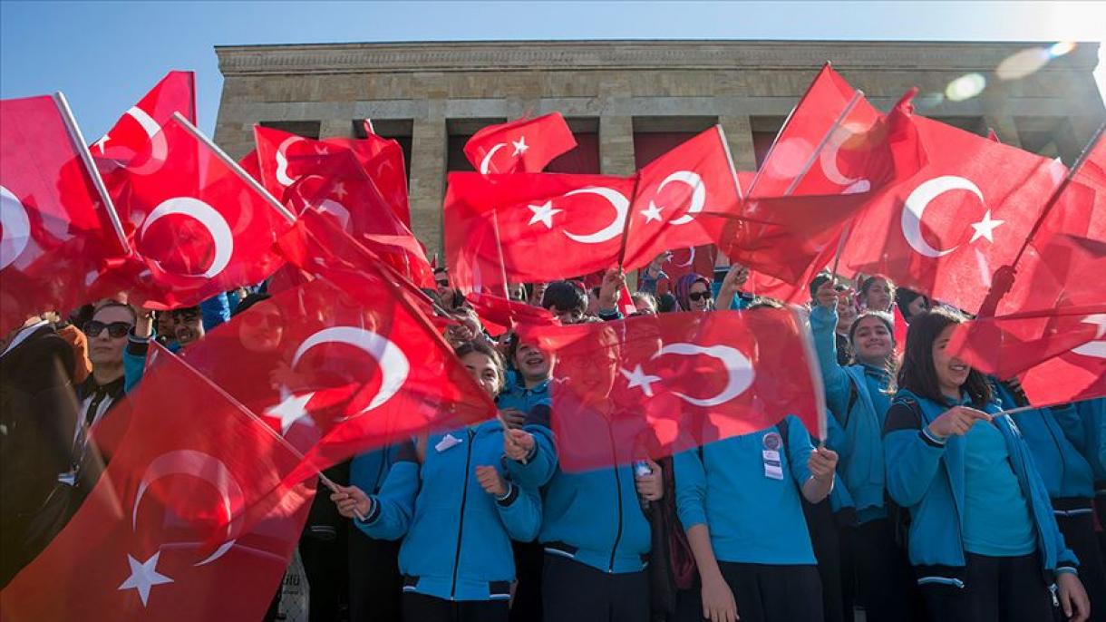 Bugun Turkiyada 23 aprel Milliy mustaqillik va Bolalar bayrami nishonlanmoqda
