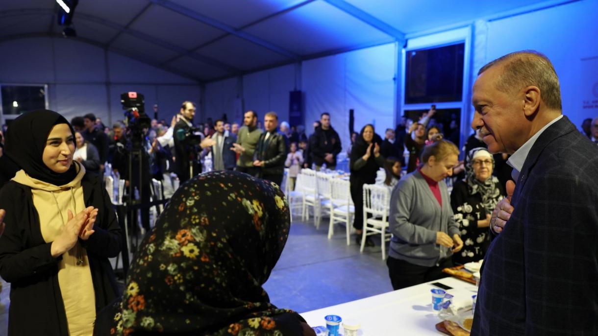 erdogan depremzedeler iftar bulusmasi.jpg