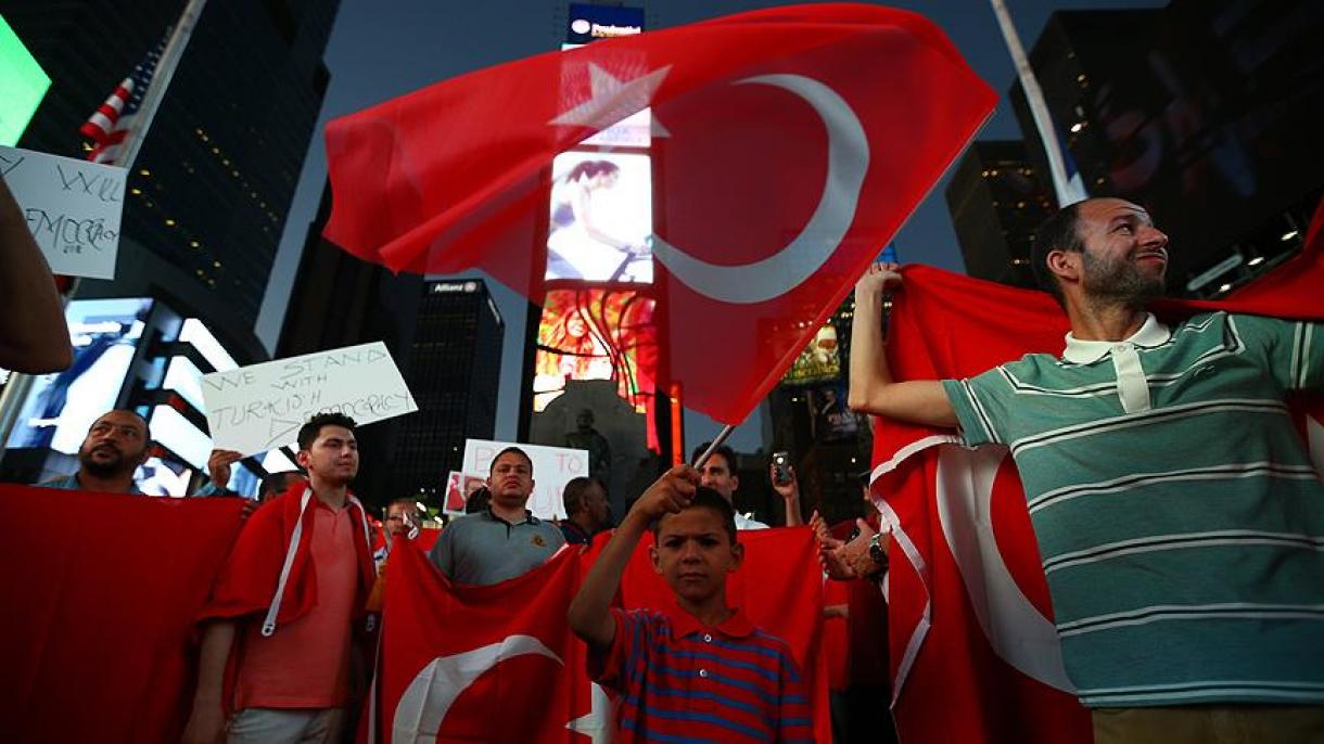 متحدہ امریکہ میں ترک باشندوں کا گولن کو ترکی کے حوالے کرنے کا مطالبہ