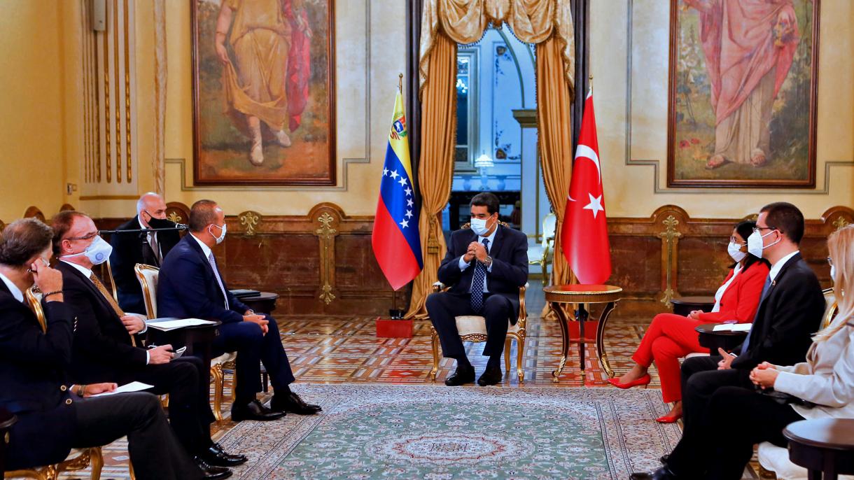 AFP CAVUSOGU MADURO3.jpg