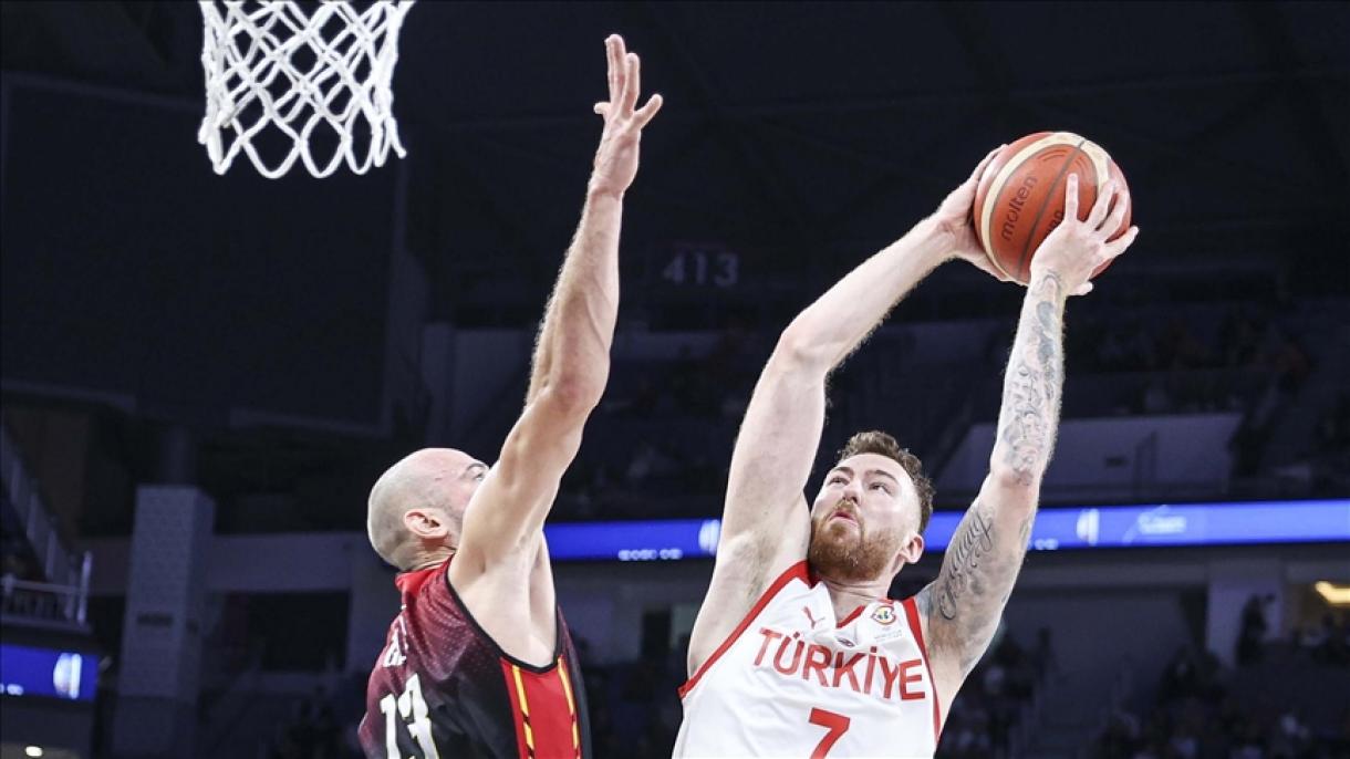 El Chicago Bulls ficha al baloncestista turco Onuralp Bitim