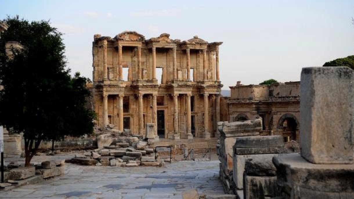O número de visitantes na antiga cidade de Éfeso atinge 2 milhões