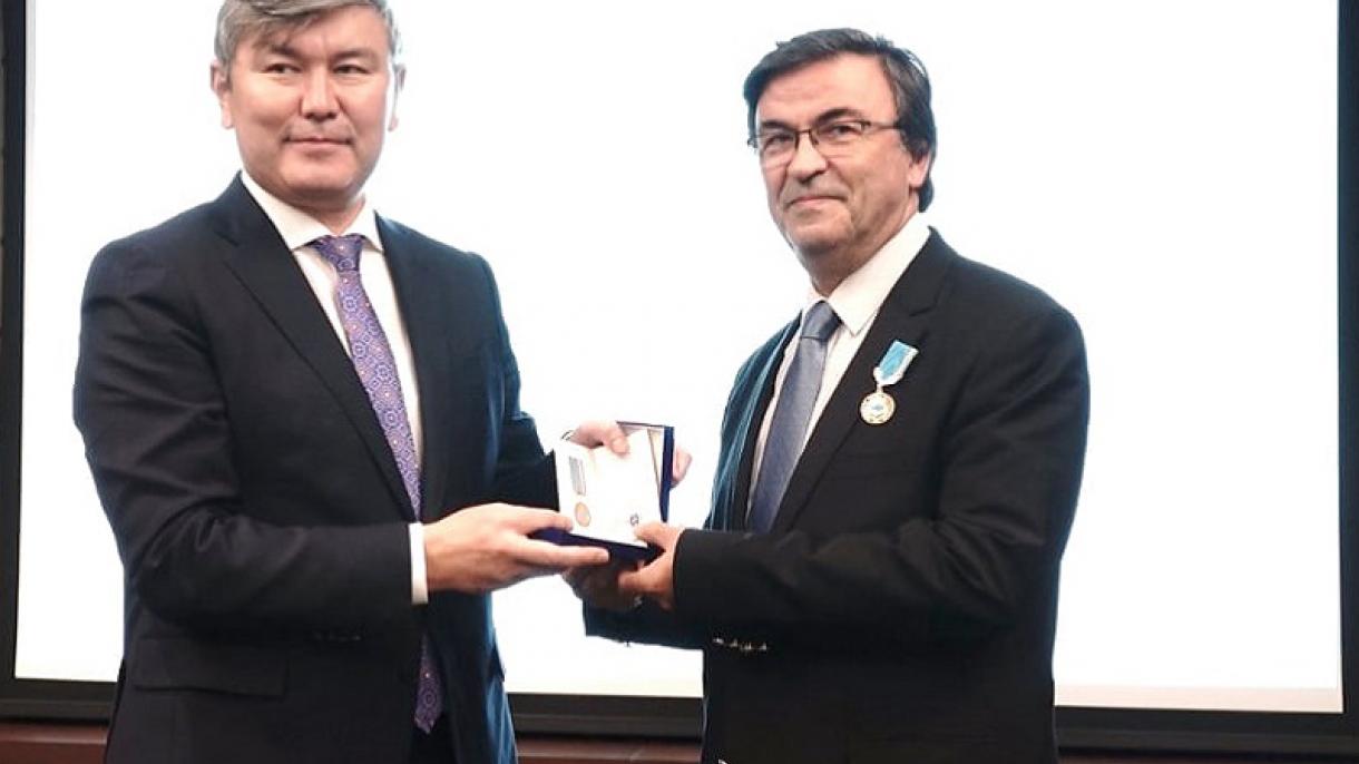 Türk Dünyası konferansı ve ödül töreni_4.jpg