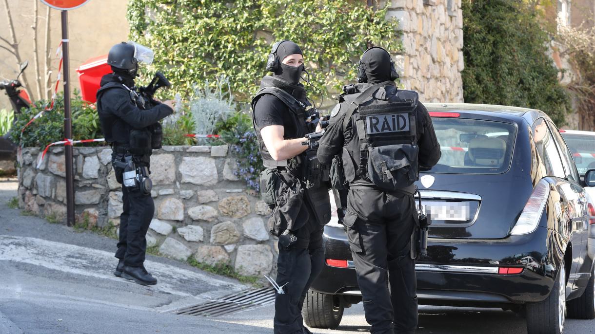 Promotora  francesa: '' O ataque armado contra uma escola francesa não foi um ataque terrorista ''