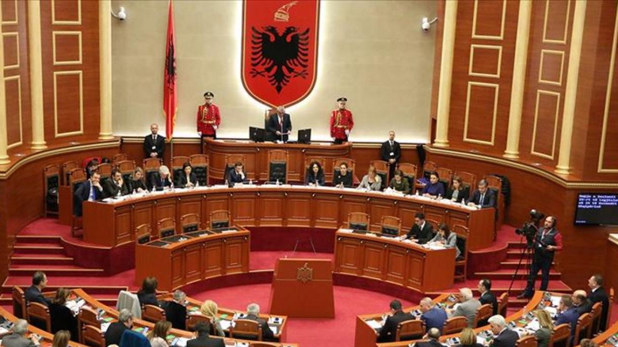 Албанския парламент ратифицира договорите с Турция...