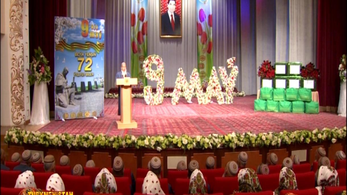 9 Mayıs Kutlamaları Türkmenistan kazakça