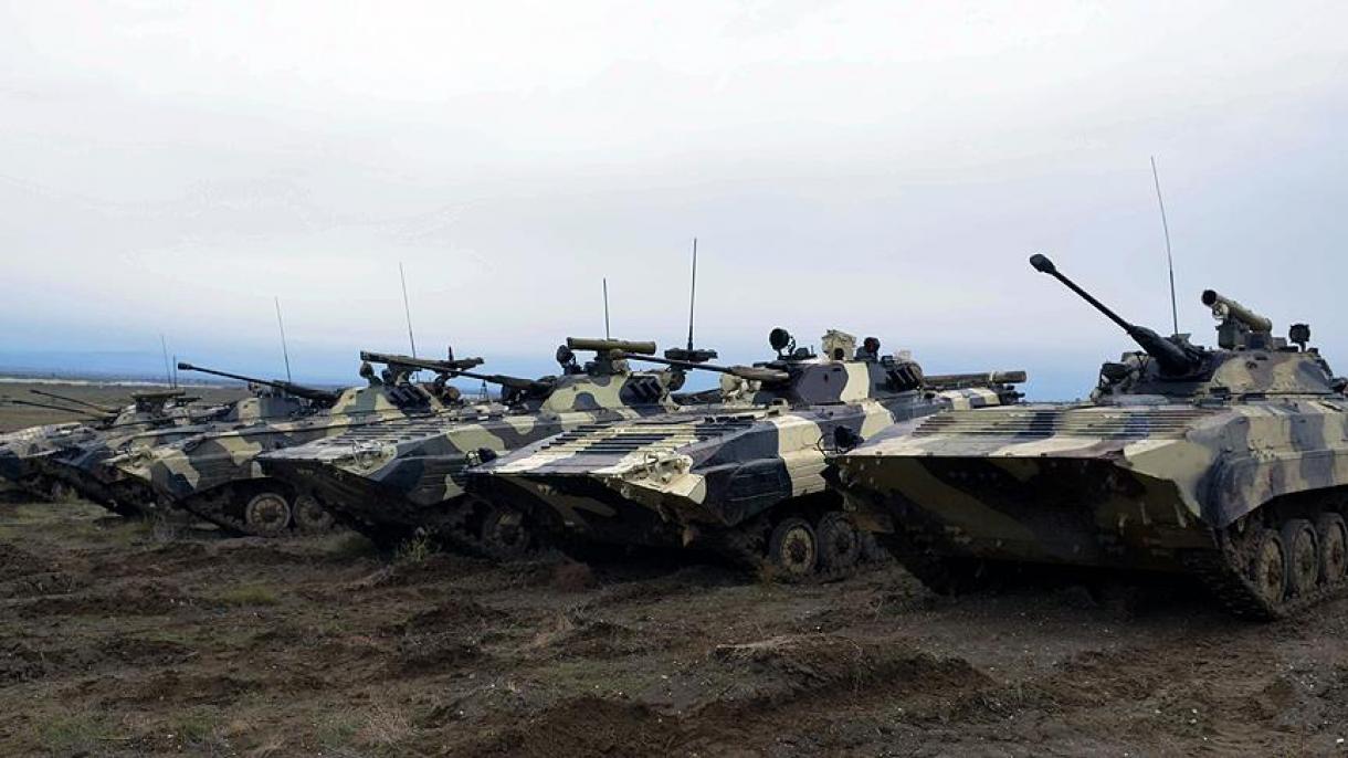 مانور نظامی آذربایجان در خط جبهه نزدیک به مرز این کشور با ارمنستان