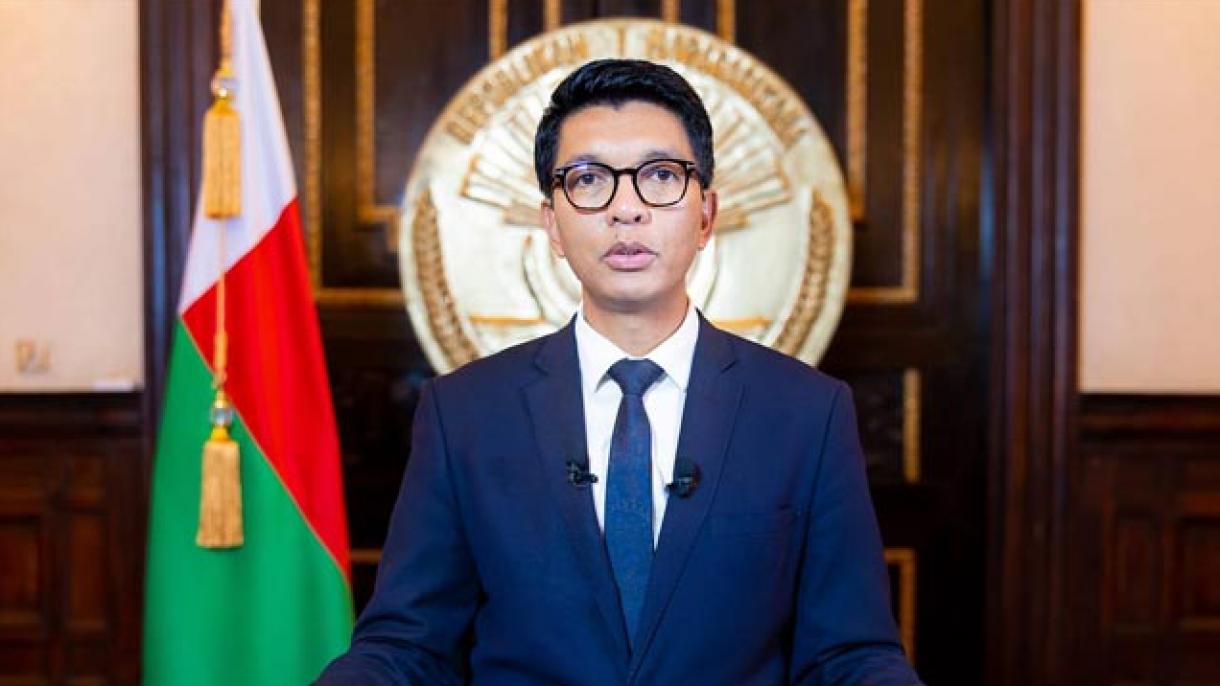 مداګاسکار هیواد د کرونا ویروس د درملو د جوړولو نه خبر ورکړ