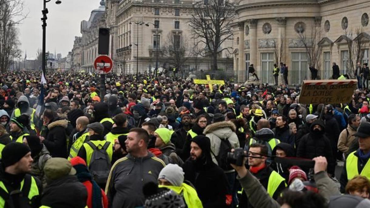 法国黄背心示威活动仍在持续
