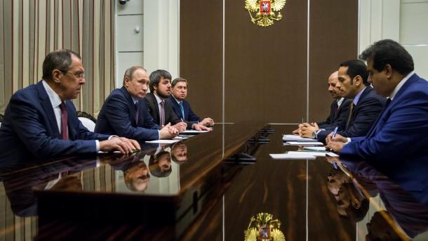 Takimi i Putinit dhe Al-Thanit për zgjidhjen politike të konfliktit sirian
