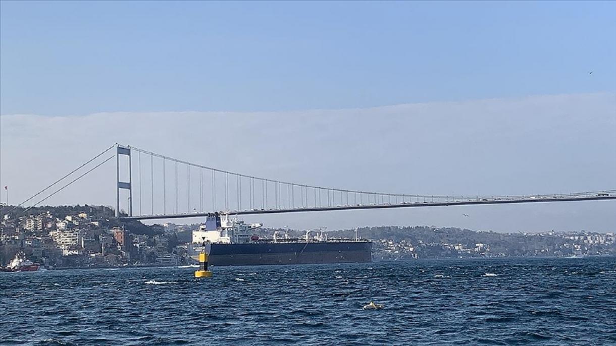 Turkiya neft tankerlarining Bosfor bo‘g‘ozidan o‘tishiga ruxsat berdi