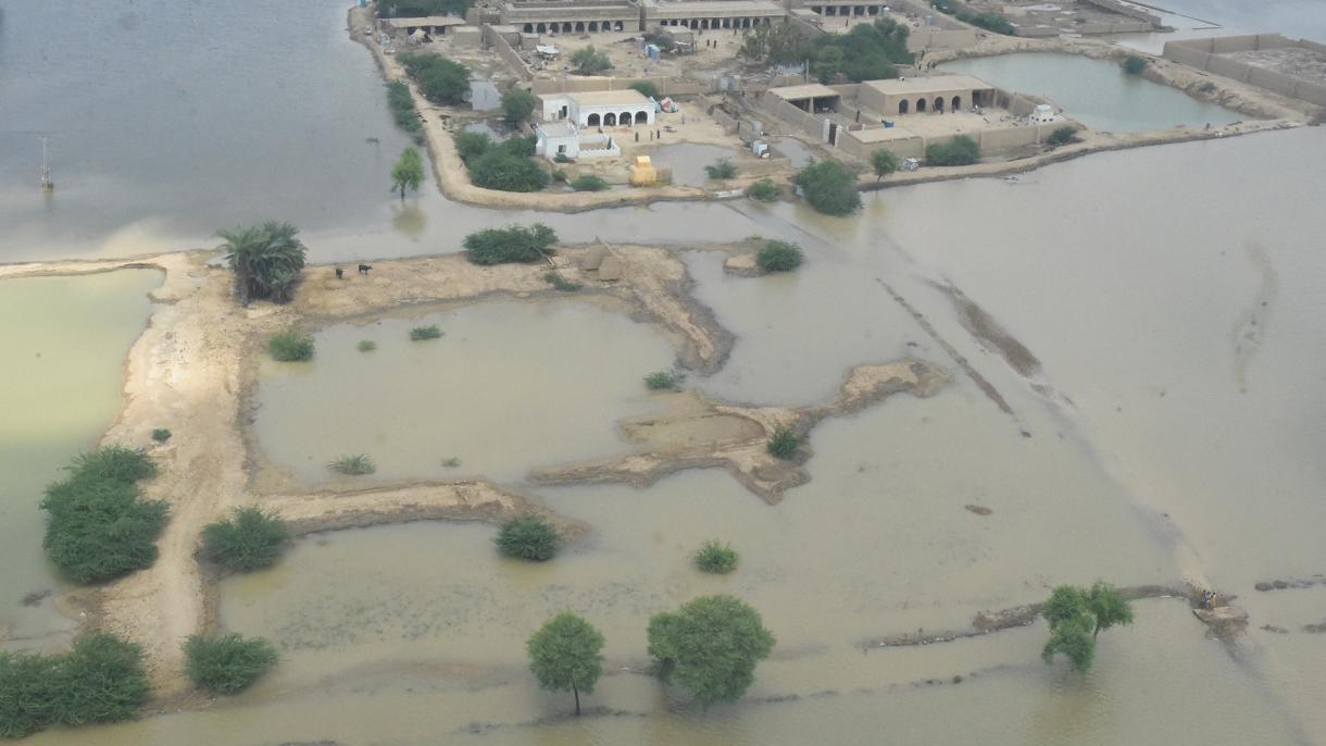 Pakistán está bajo el agua con más de 1.265 víctimas