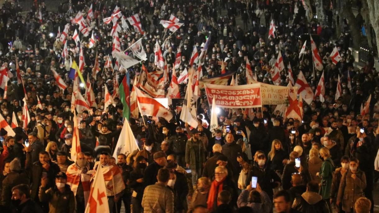 საქართველოში ყოფილი პრეზიდენტის, მიხეილ სააკაშვილის მხარდამჭერი აქციები იმართება