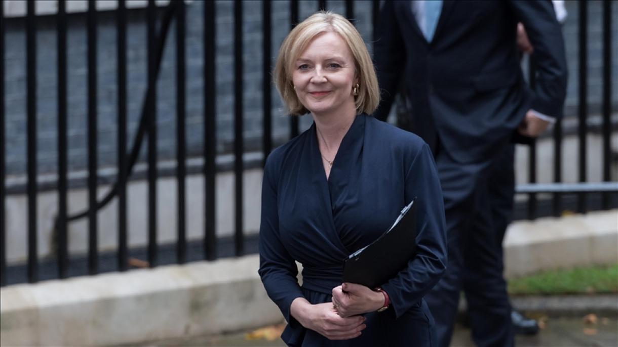 La nuova premier britannica si rivolge per la prima volta alla nazione