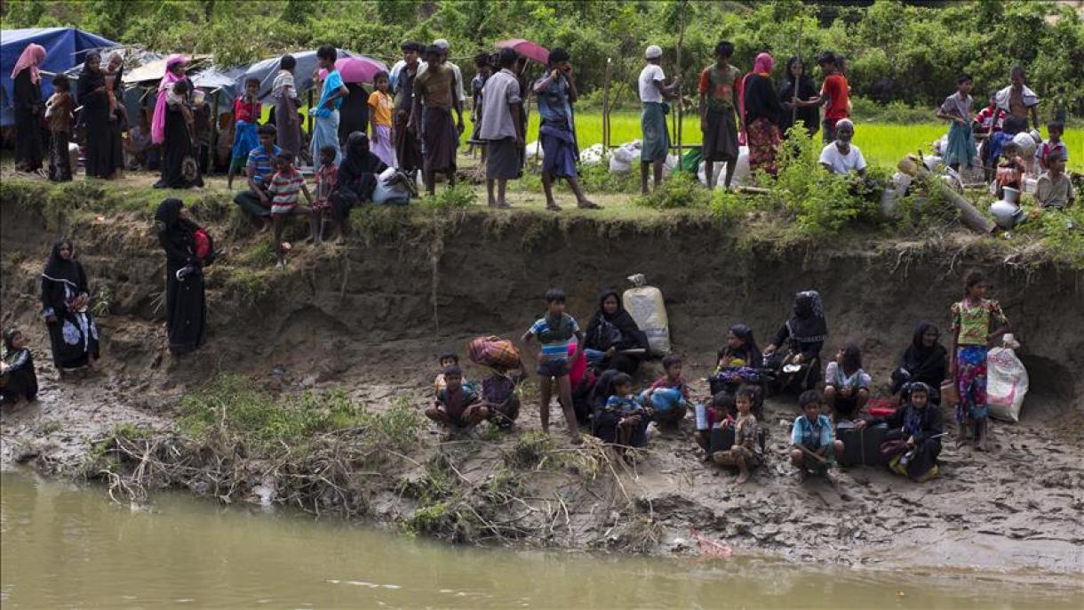 کوچ اجباری مسلمانان روهینگیایی بعدازقتل عام آنهاازجانب اردوی میانمار