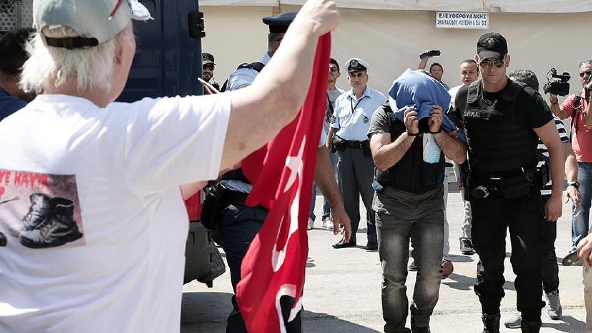 یونان سه تن از کودتا گران فراری به این کشور را به ترکیه اعاده می کند